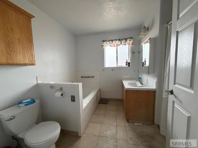 $625,000 | 1077 East 1300 North, Shelley, ID 83274