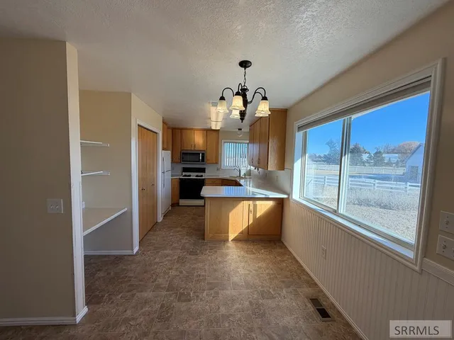 $625,000 | 1077 East 1300 North, Shelley, ID 83274