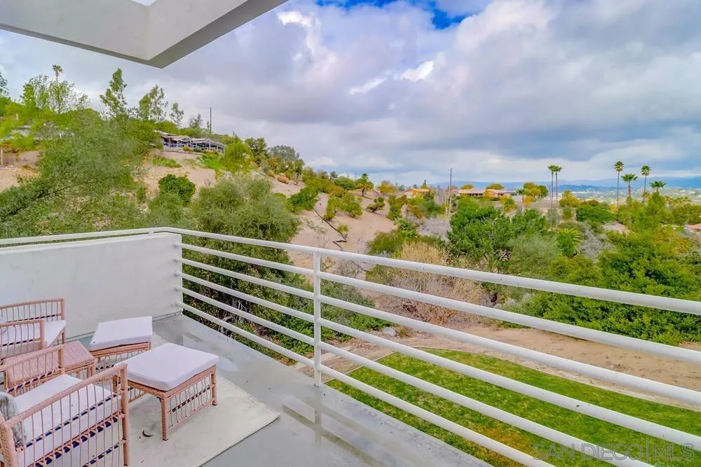 1152 Via Conejo Escondido, CA 92029 - Photo 43 of 75