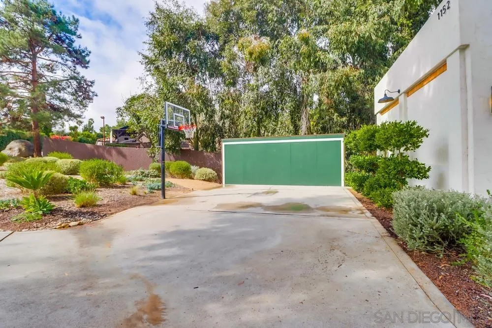 1152 Via Conejo Escondido, CA 92029 - Photo 10 of 75