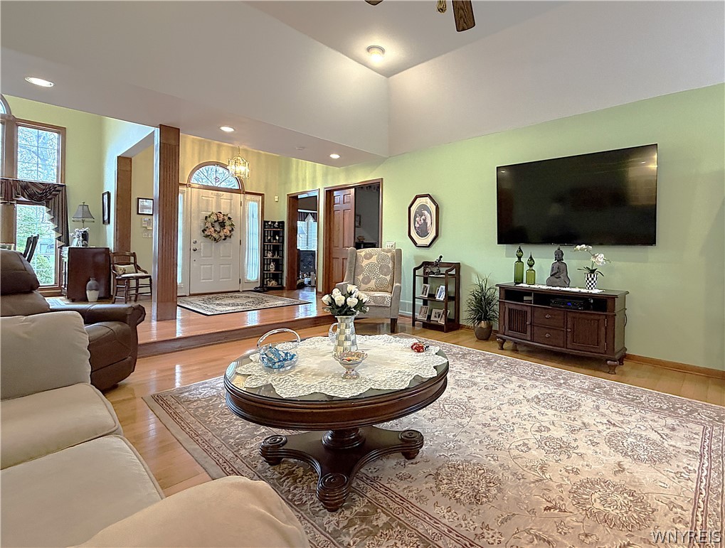 27 Button Bush Court Amherst, NY 14228 - Photo 6 of 39
