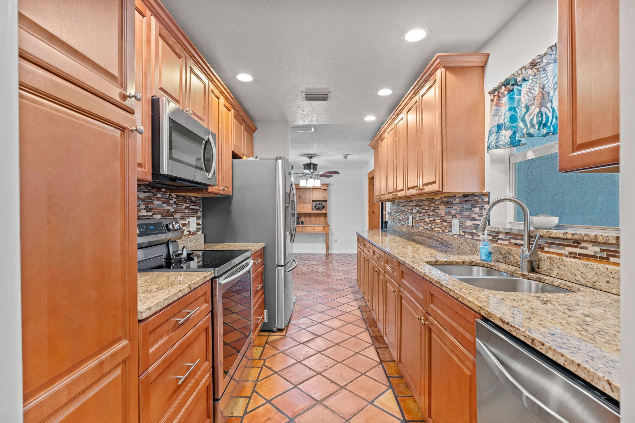 6537 Monmouth Road West Palm Beach, FL 33413 - Photo 11 of 34 10-web-or-mls-A7404281