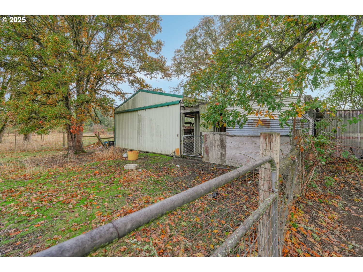 19807 Highway 211 Colton, OR 97017 - Photo 14 of 22 a view of outdoor space and yard