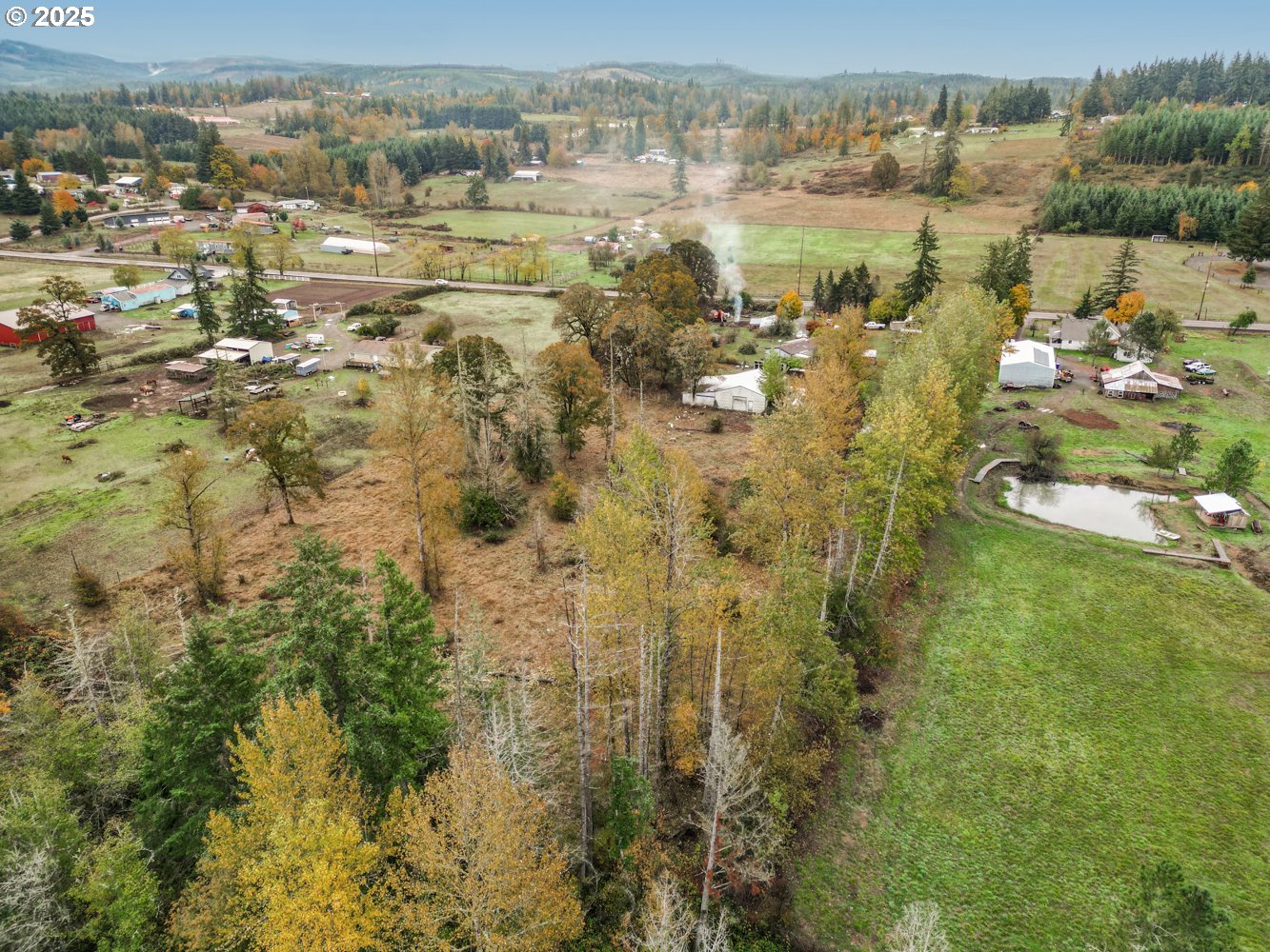 19807 Highway 211 Colton, OR 97017 - Photo 3 of 22 a view of a city