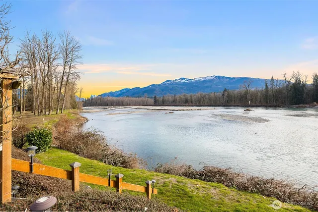 $1,159,990 | 1122 Dyer Road, Sultan, WA 98294