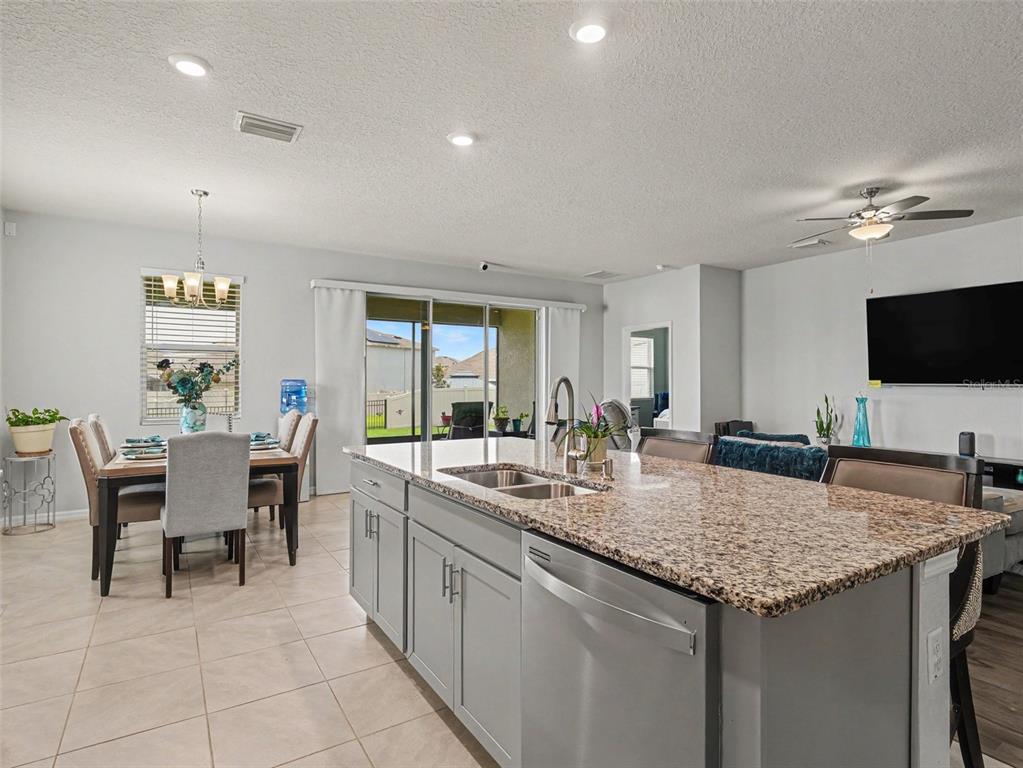 16639 Goose Ribbon Place Wimauma, FL 33598 - Photo 7 of 33