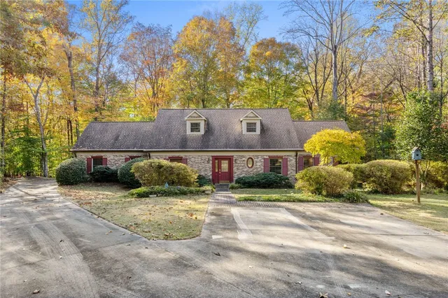 $500,000 | 206 Cedar Dale Drive, Central, SC 29630