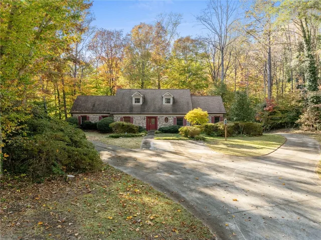 $500,000 | 206 Cedar Dale Drive, Central, SC 29630