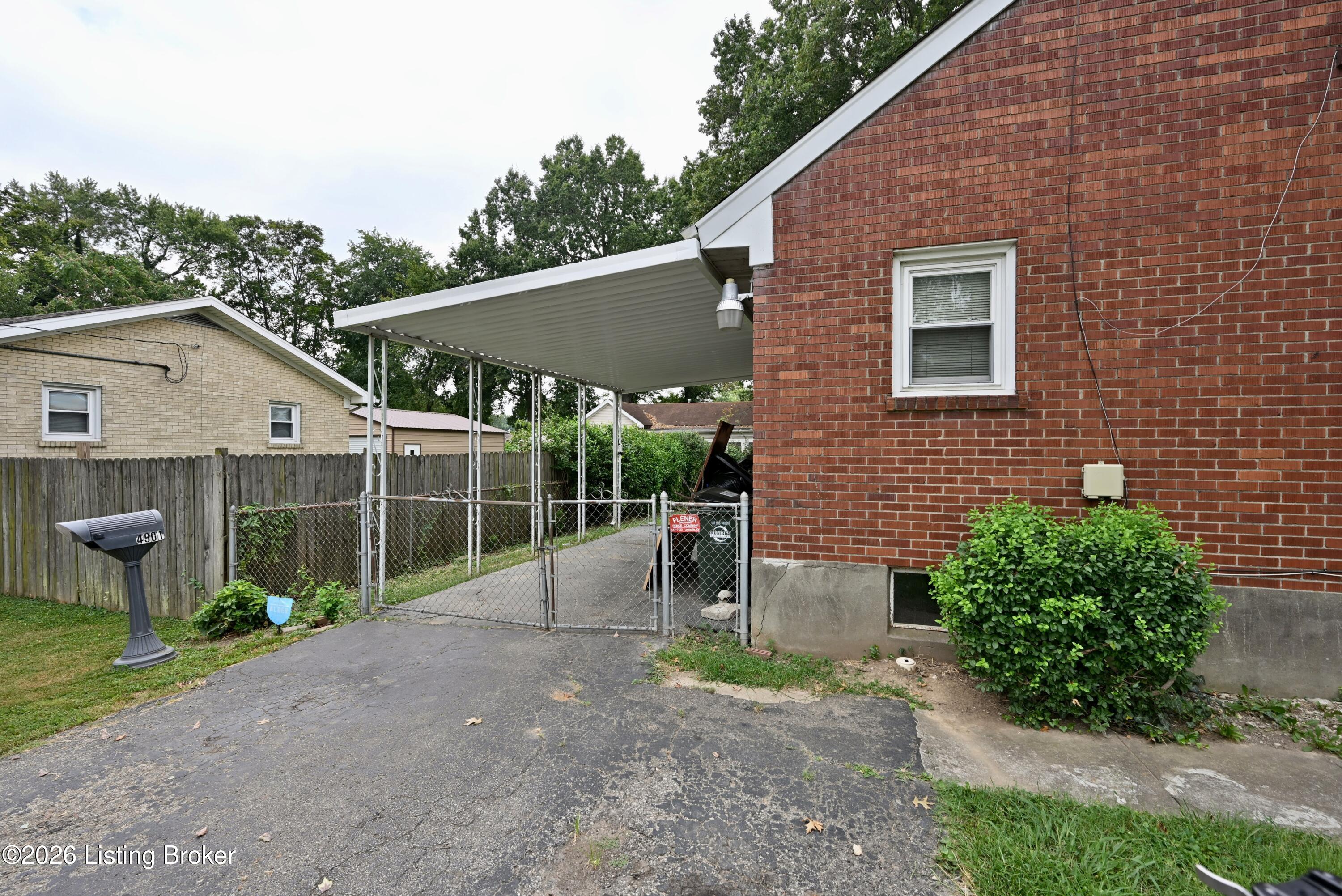 4901 Cane Run Road Louisville, KY 40216 - Photo 39 of 42 DSC_7177