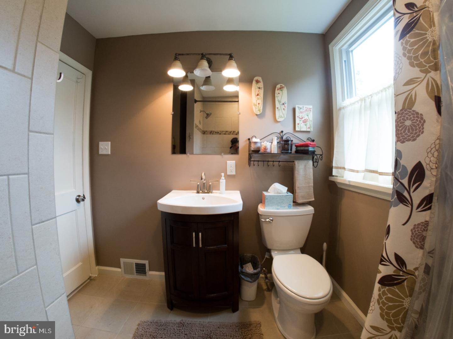 500 Ryanard Road Wallingford, PA 19086 - Photo 14 of 25 Bathroom