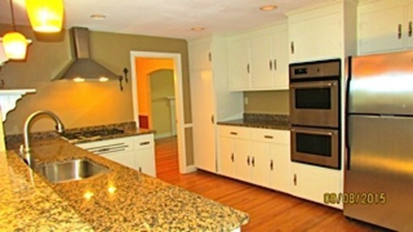 22 Greenwood Road Andover, MA 01810 - Photo 3 of 27 Gallery Image 3