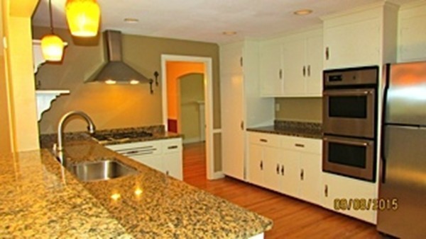 22 Greenwood Road Andover, MA 01810 - Photo 5 of 27 Gallery Image 5