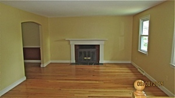 22 Greenwood Road Andover, MA 01810 - Photo 10 of 27 Gallery Image 10
