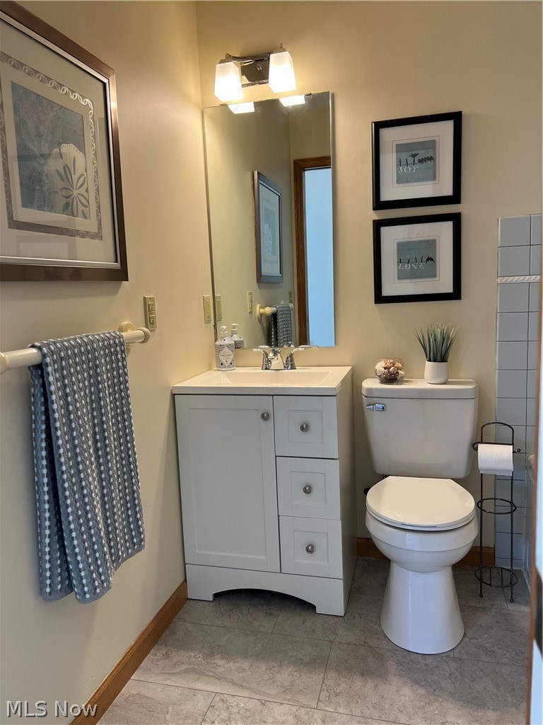 144 Lee Road Berea, OH 44017 - Photo 21 of 33 View of master bath straight on