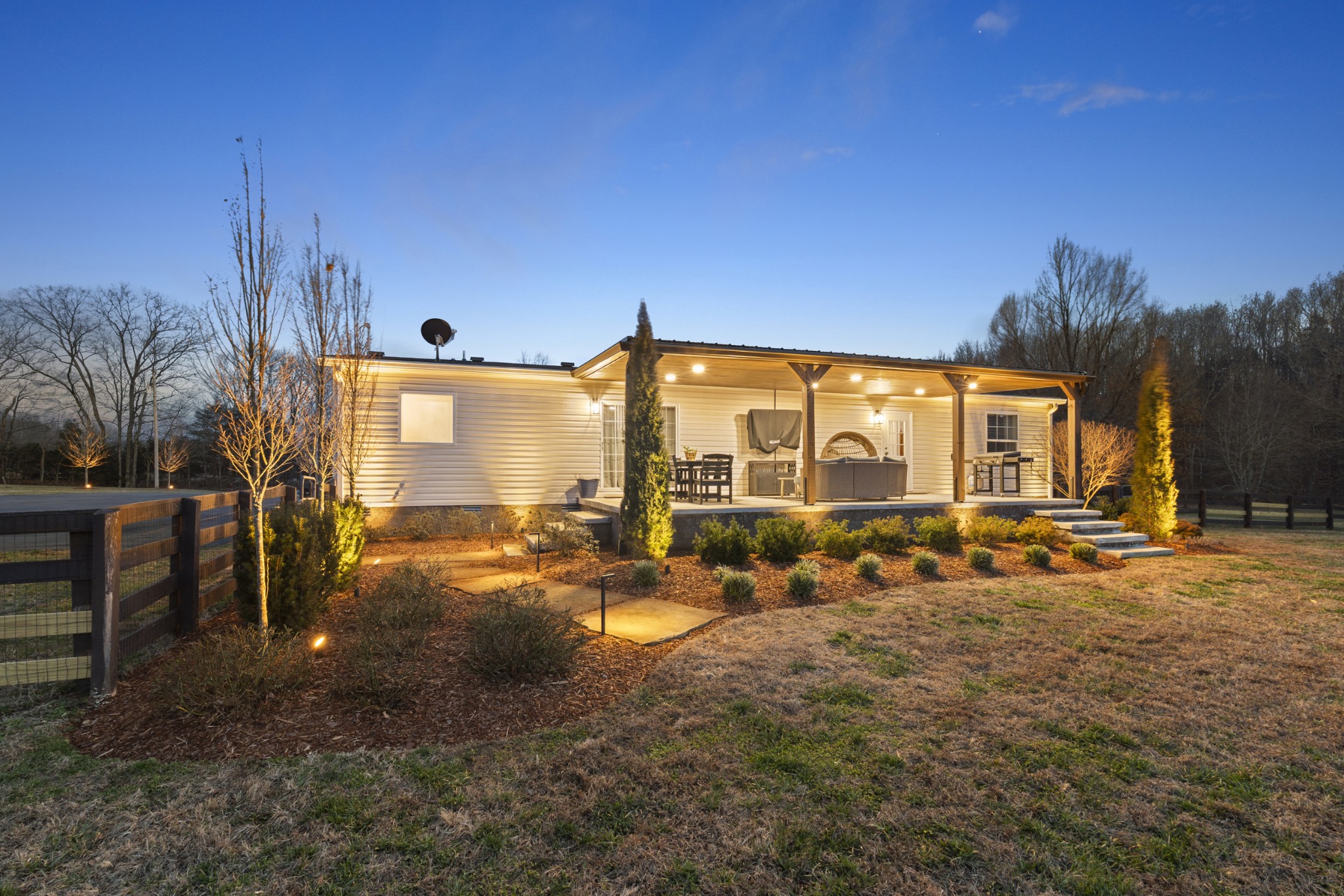 60 Edgewood Road McEwen, TN 37101 - Photo 6 of 56 a view of an ocean with a floor to ceiling window