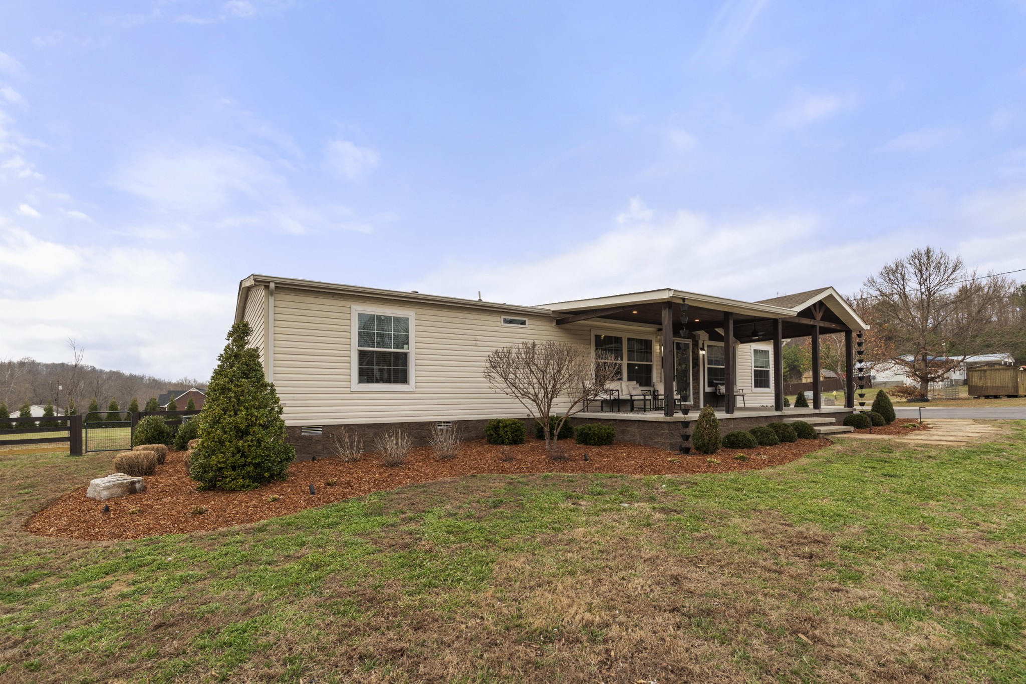 60 Edgewood Road McEwen, TN 37101 - Photo 8 of 56 a front view of a house with garden