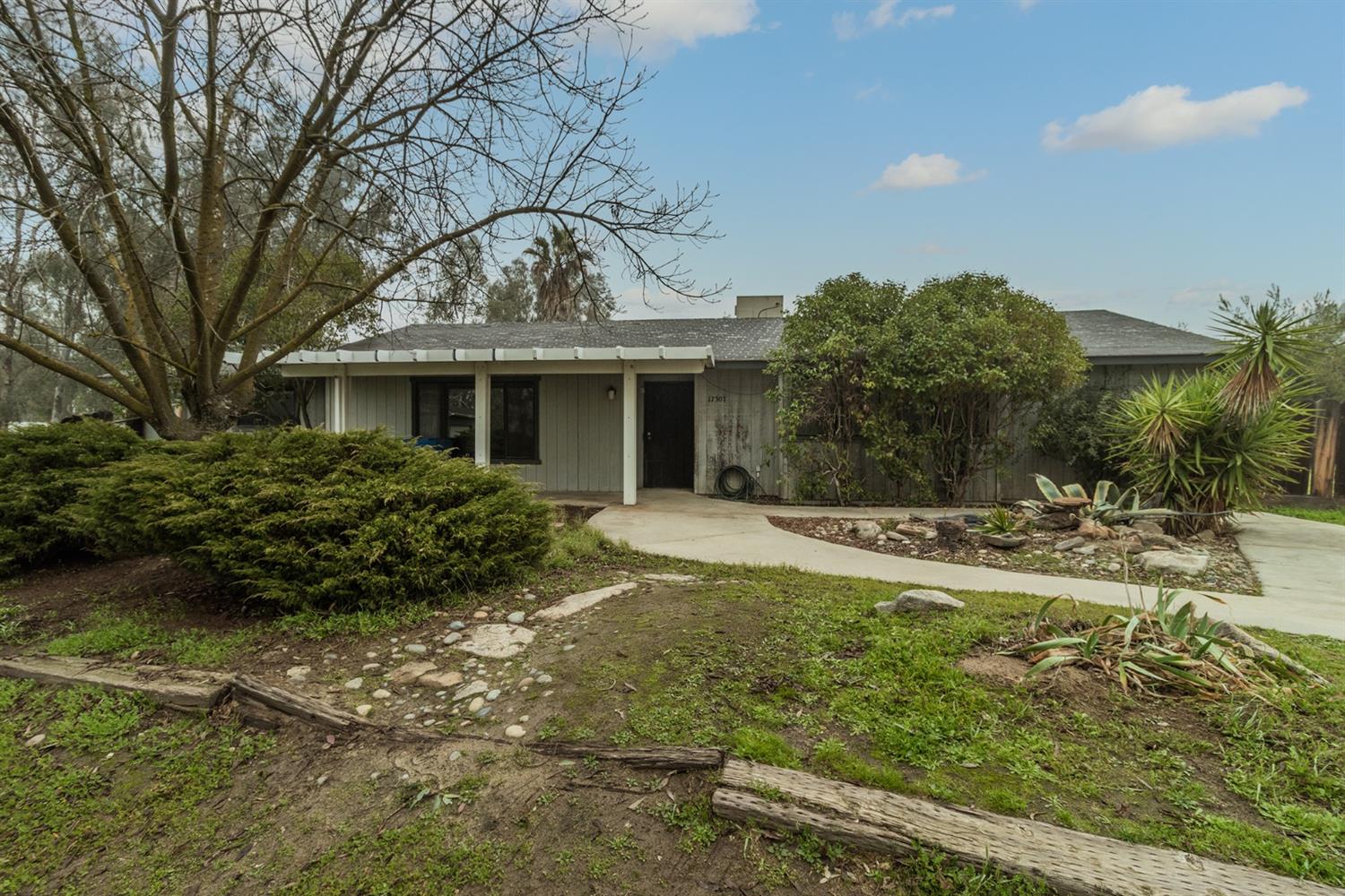 17307 Monreal Road Madera, CA 93636 - Photo 1 of 24 Gallery Image 1