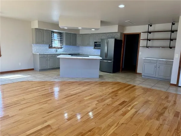 $215,000 | 711 Conger Avenue, Burlington, KS 66839