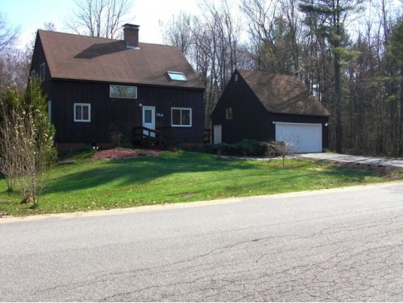 139 Second Crown Point Road Barrington, NH 03825 - Photo 1 of 1