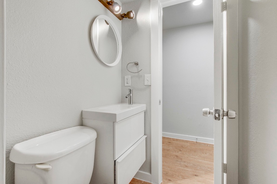 2414 Burleson Court, Unit A Austin, TX 78741 - Photo 15 of 39