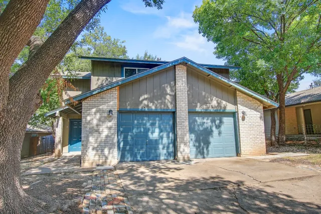 $1,600 | 2414 Burleson Court, Unit A, Austin, TX 78741