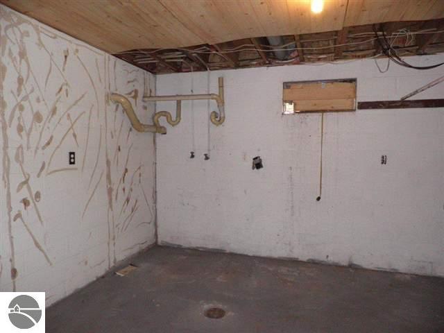 10698 Packingham Road Manton, MI 49663 - Photo 10 of 17 1732843-9.JPG
