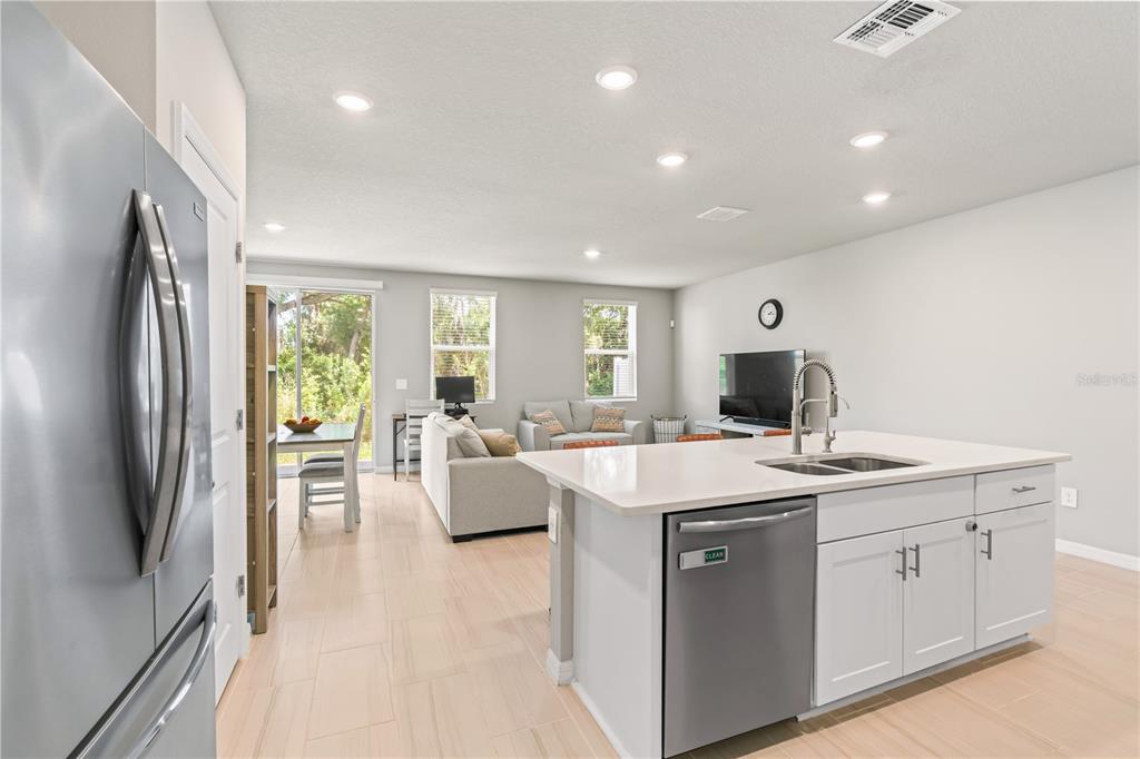 32502 Limitless Place Wesley Chapel, FL 33545 - Photo 16 of 67