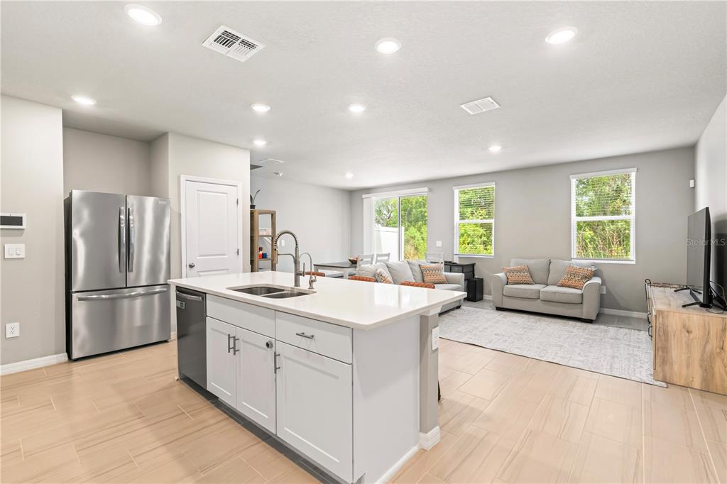 32502 Limitless Place Wesley Chapel, FL 33545 - Photo 9 of 67