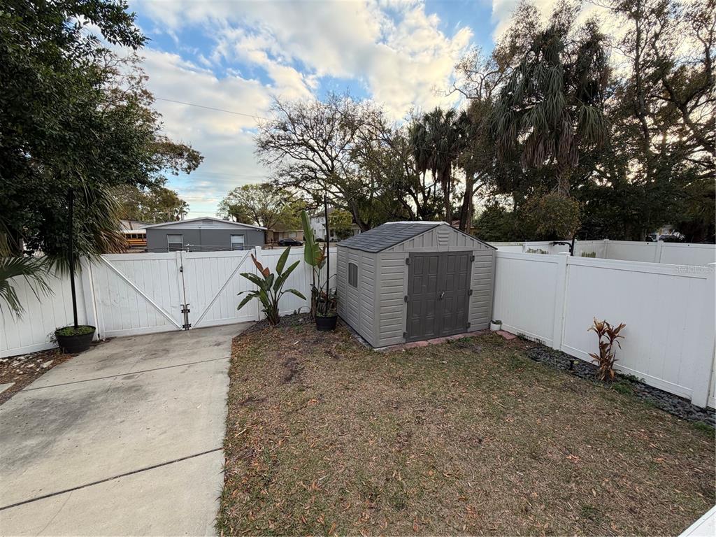 1736 West Walnut Street Tampa, FL 33607 - Photo 20 of 22 a view of outdoor space and yard