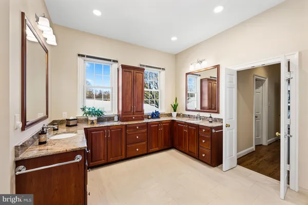 $1,998,000 | 18 Beman Woods Court, Potomac, MD 20854