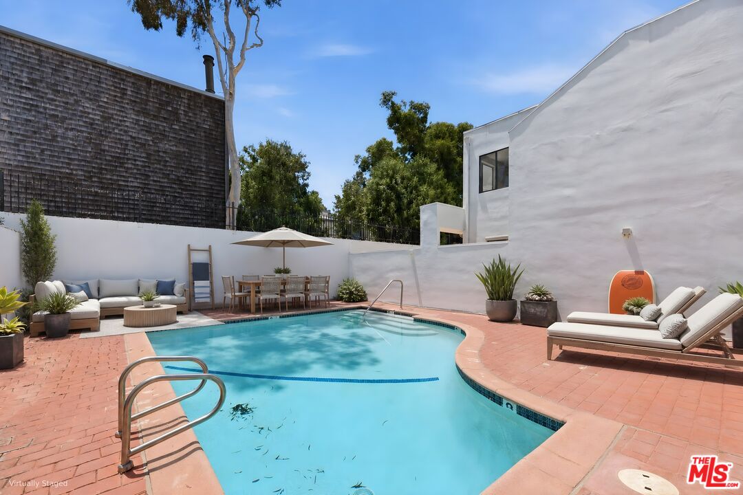 29221 Heathercliff Road, Unit 9 Malibu, CA 90265 - Photo 29 of 35