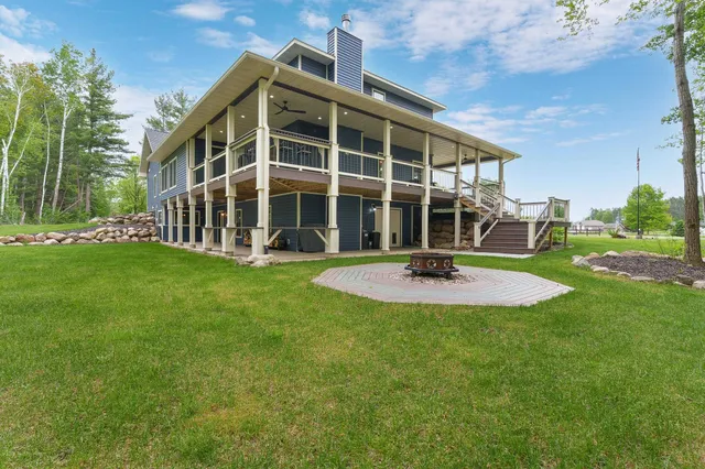 $773,000 | W6880 Maplewood Lane, Medford, WI 54451