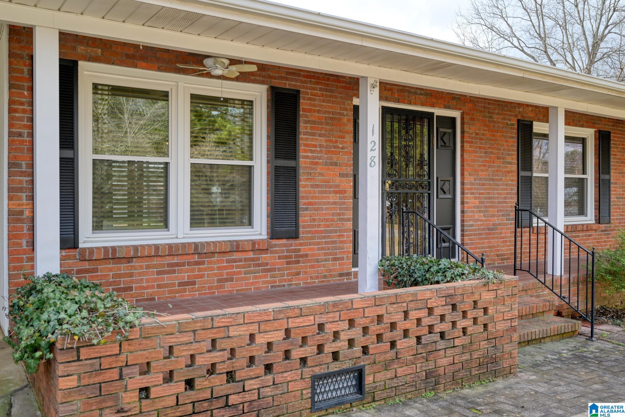 128 Patricia Road Anniston, AL 36206 - Photo 4 of 20