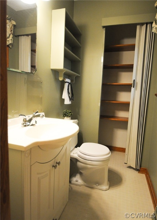 311 Treva Road Sandston, VA 23150 - Photo 26 of 40 PRIVATE, NICELY APPOINTED, 1/2 BATH HAS A BONUS CL