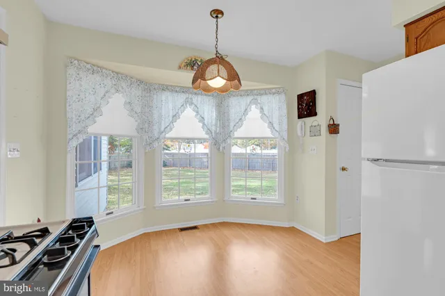 $499,000 | 704 Oak Court, Lanoka Harbor, NJ 08734