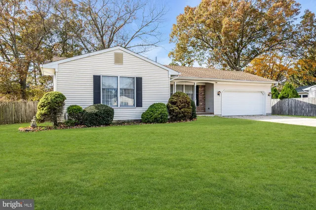 $499,000 | 704 Oak Court, Lanoka Harbor, NJ 08734