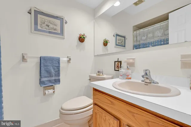 $499,000 | 704 Oak Court, Lanoka Harbor, NJ 08734