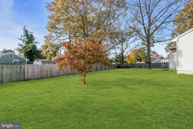 $499,000 | 704 Oak Court, Lanoka Harbor, NJ 08734