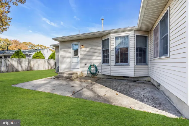 $499,000 | 704 Oak Court, Lanoka Harbor, NJ 08734