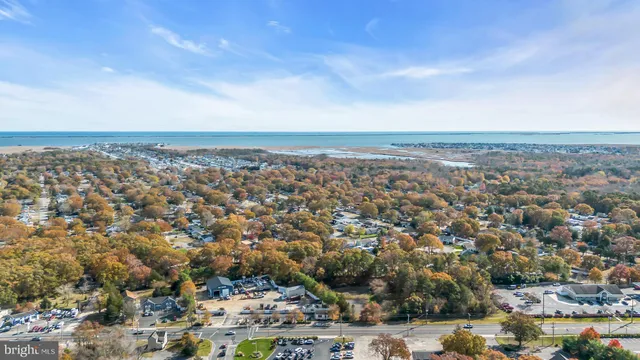 $499,000 | 704 Oak Court, Lanoka Harbor, NJ 08734
