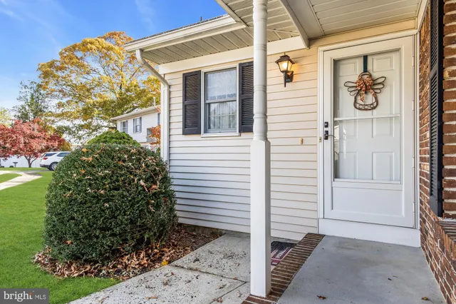 $499,000 | 704 Oak Court, Lanoka Harbor, NJ 08734