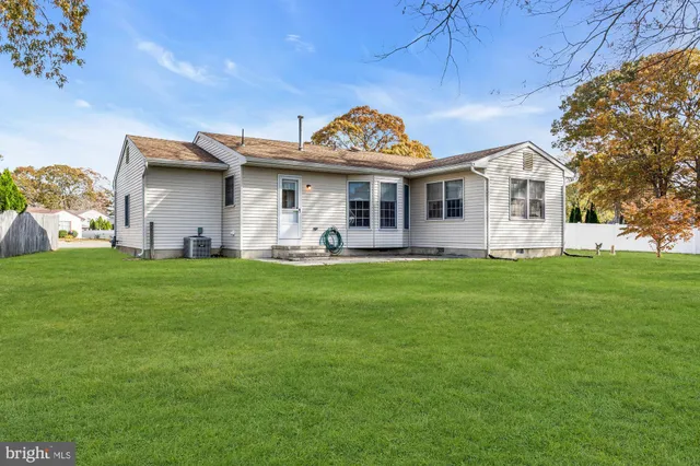 $499,000 | 704 Oak Court, Lanoka Harbor, NJ 08734