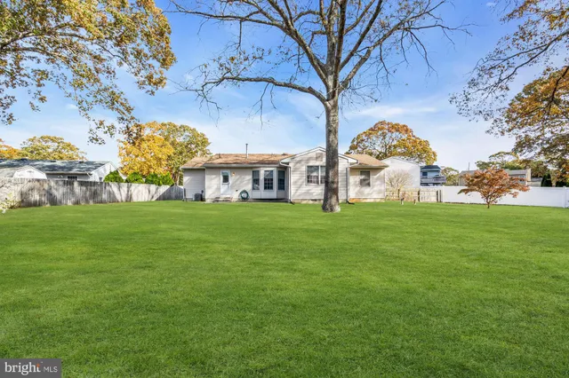 $499,000 | 704 Oak Court, Lanoka Harbor, NJ 08734