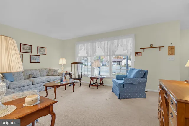 $499,000 | 704 Oak Court, Lanoka Harbor, NJ 08734