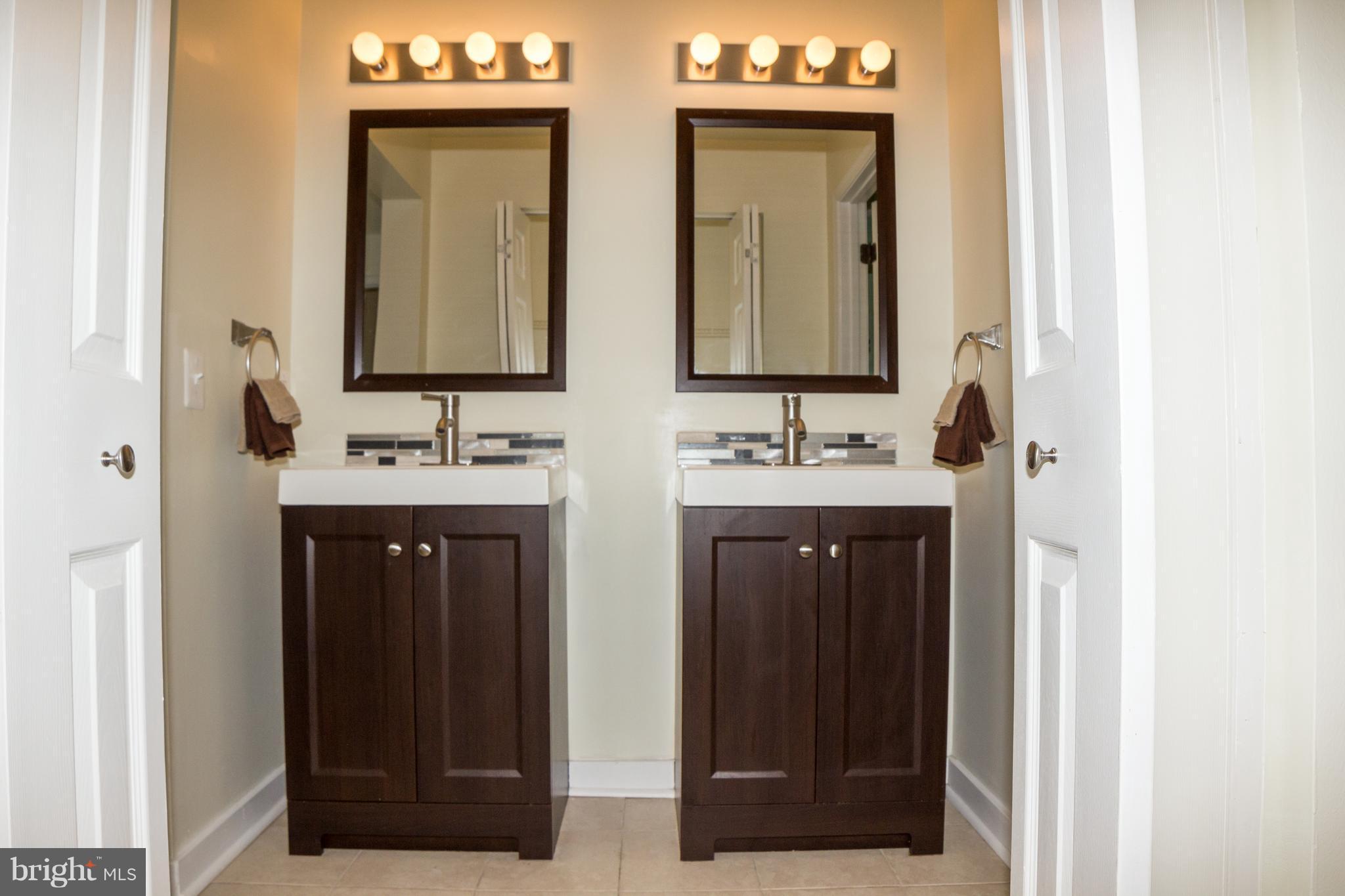 325 Pleasanton Road, Unit B22 Westminster, MD 21157 - Photo 14 of 26 Double vanities!