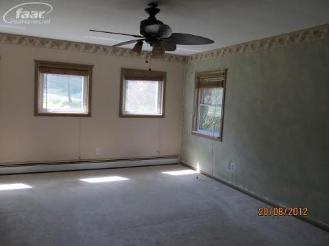 10291 Foley Road Fenton, MI 48430 - Photo 9 of 13 20247502-8.JPG