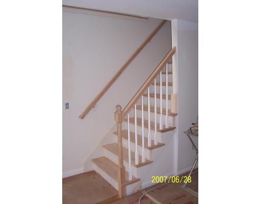 1340 Russell Road Westfield, MA 01085 - Photo 8 of 9 Gallery Image 8