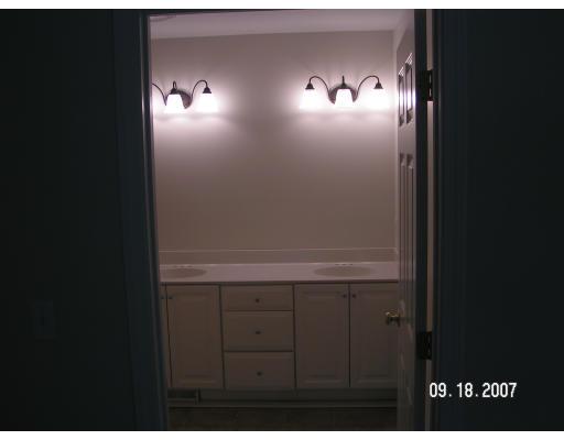 1340 Russell Road Westfield, MA 01085 - Photo 9 of 9 Gallery Image 9