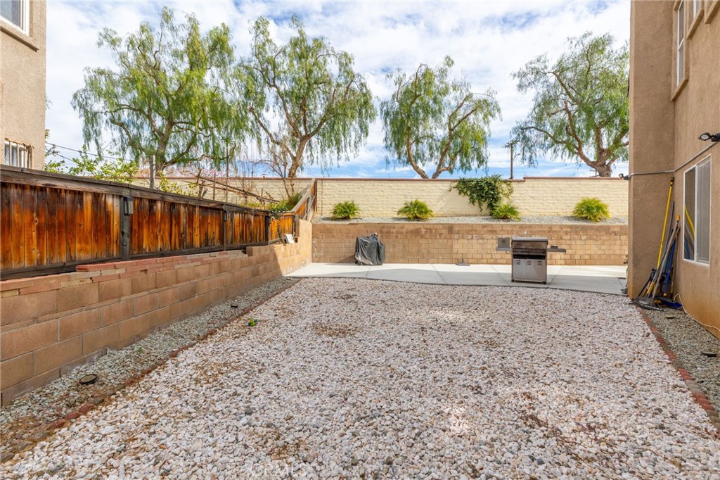 13490 Hawthorn Avenue Moreno Valley, CA 92553 - Photo 30 of 34 a view of outdoor space and lake view