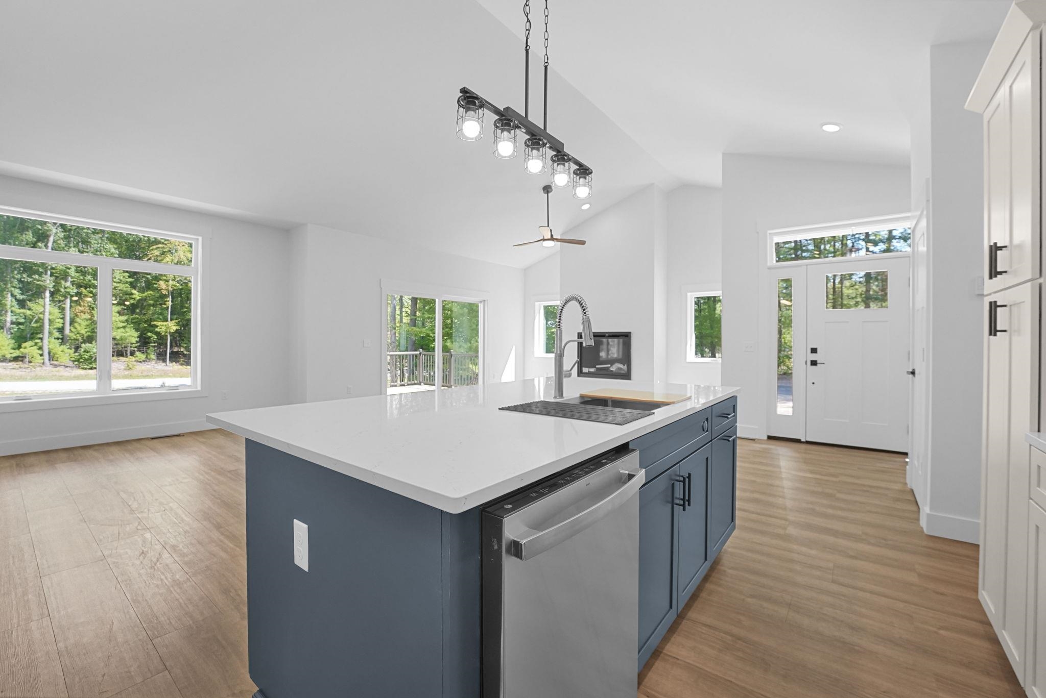 2266 Arbutus Ridge Drive Traverse City, MI 49696 - Photo 5 of 39